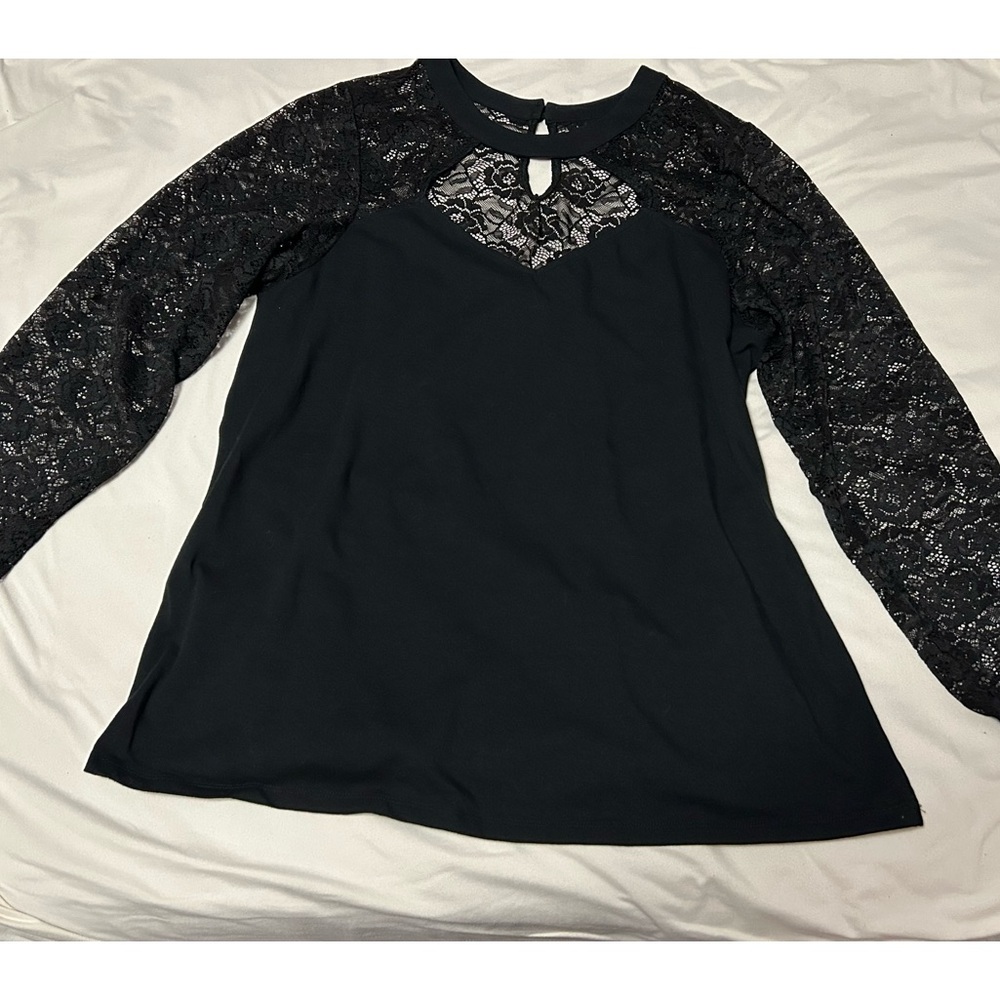 Torrid size 3 Black Lace and long sleeve cotton top